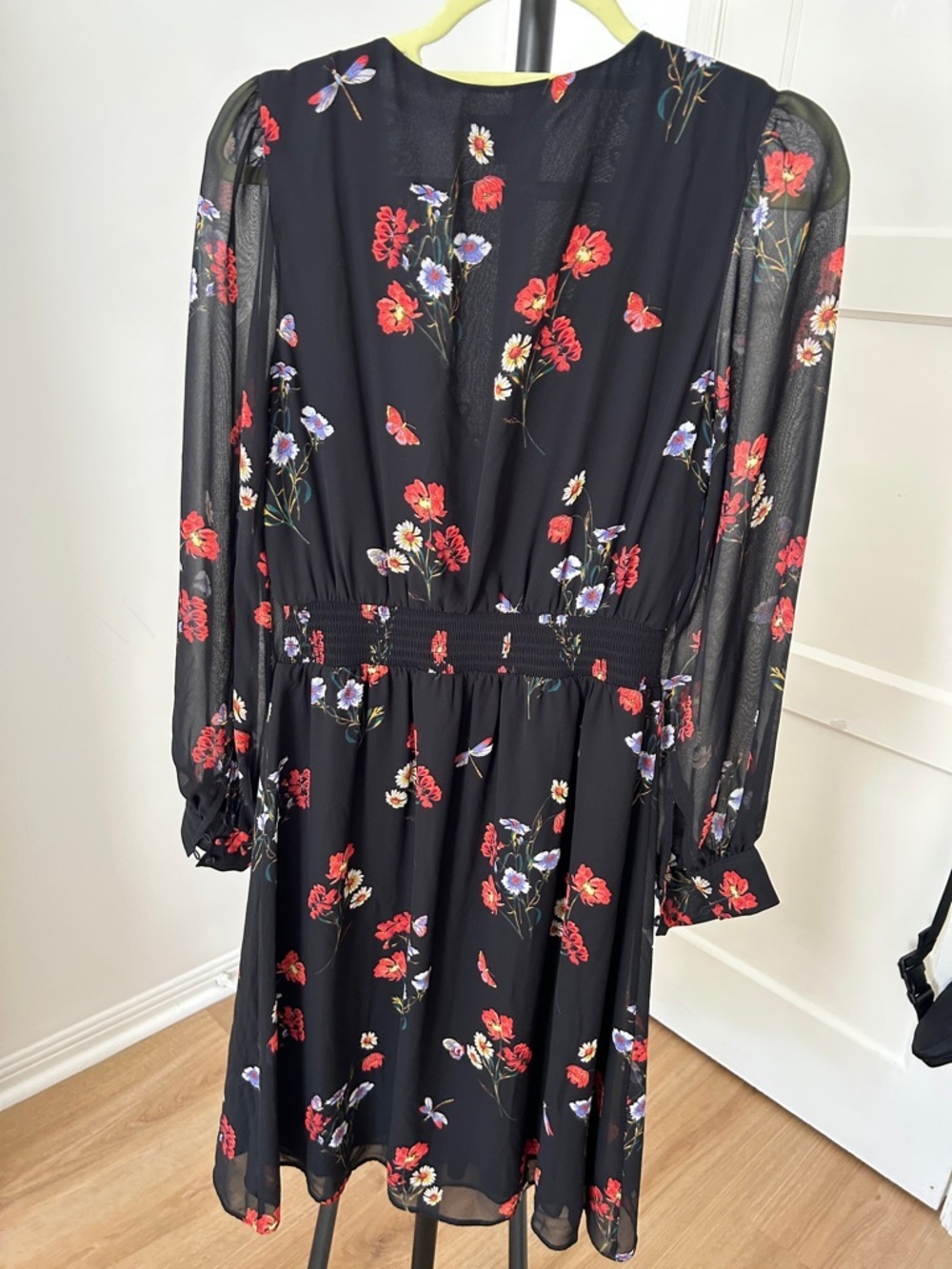 Express Dress. Size small. PTP 17”. Elastic waist. Sheer sleeves. Inside liner. - Picture 2 of 5